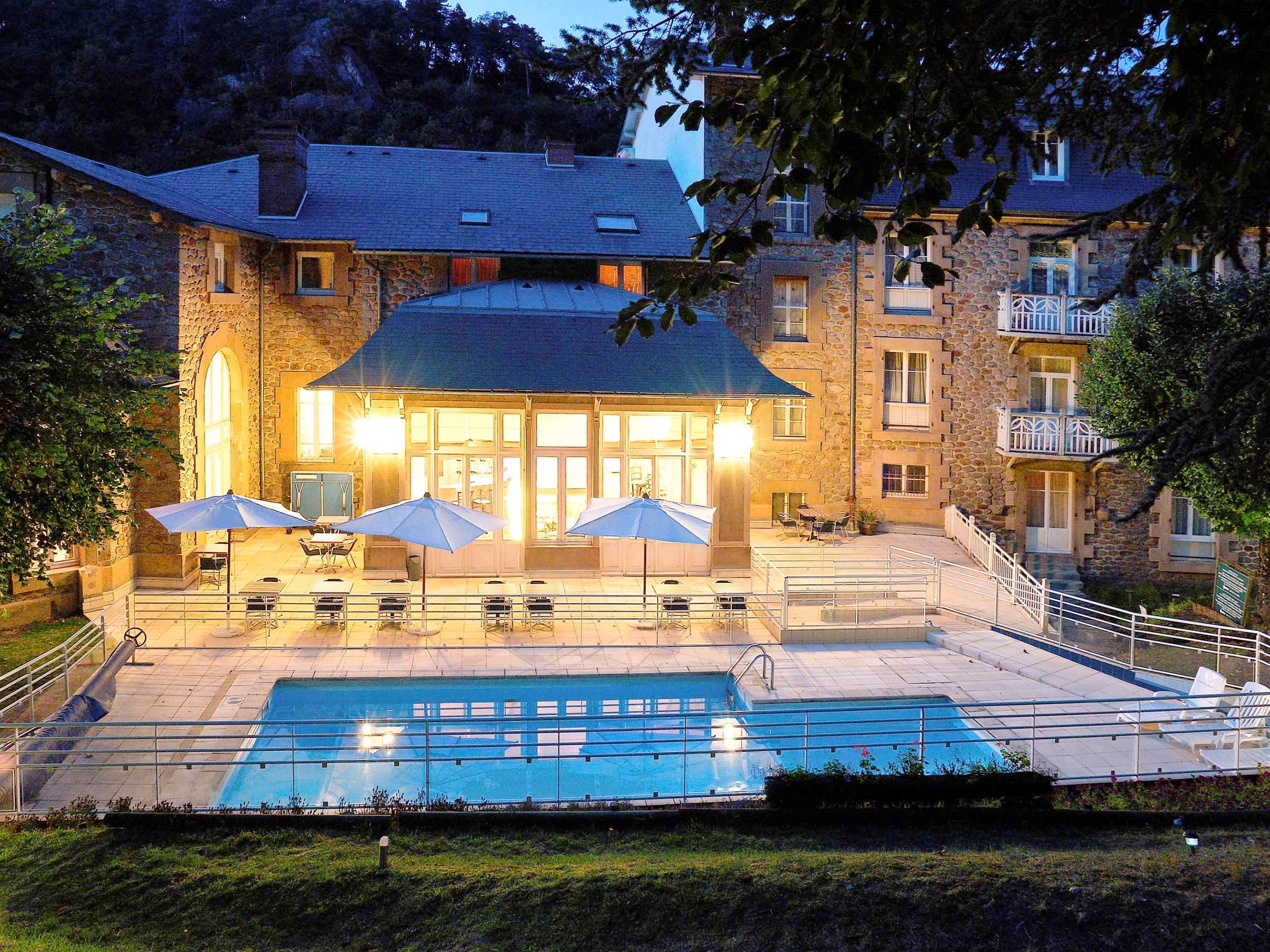 Hotel Mercure Saint-Nectaire Spa & Bien-Etre Εξωτερικό φωτογραφία