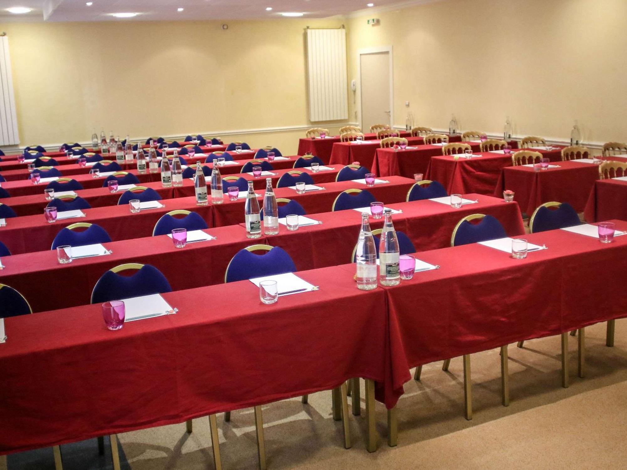 Hotel Mercure Saint-Nectaire Spa & Bien-Etre Εξωτερικό φωτογραφία